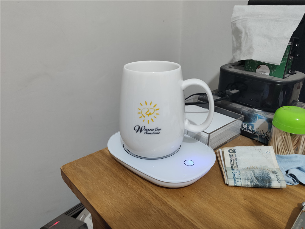 带加热的小水杯!